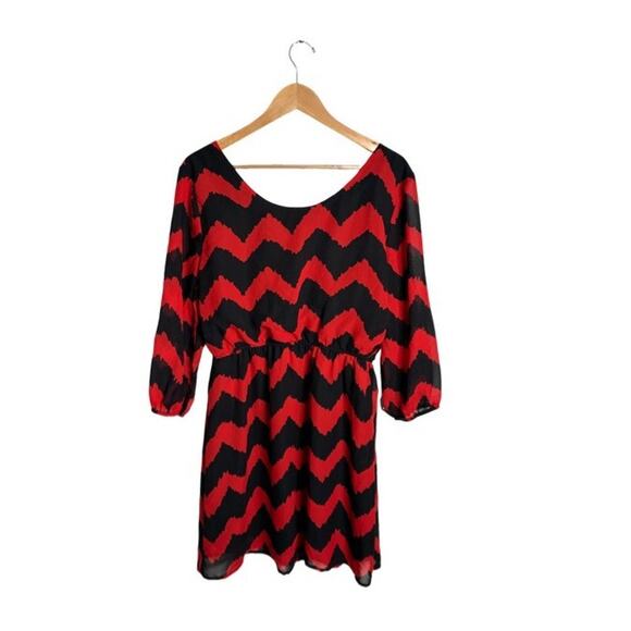 Love Reign Chevron Dress Red Black Size XL Lined Scoop Neck Elastic Waist - Picture 4 of 7